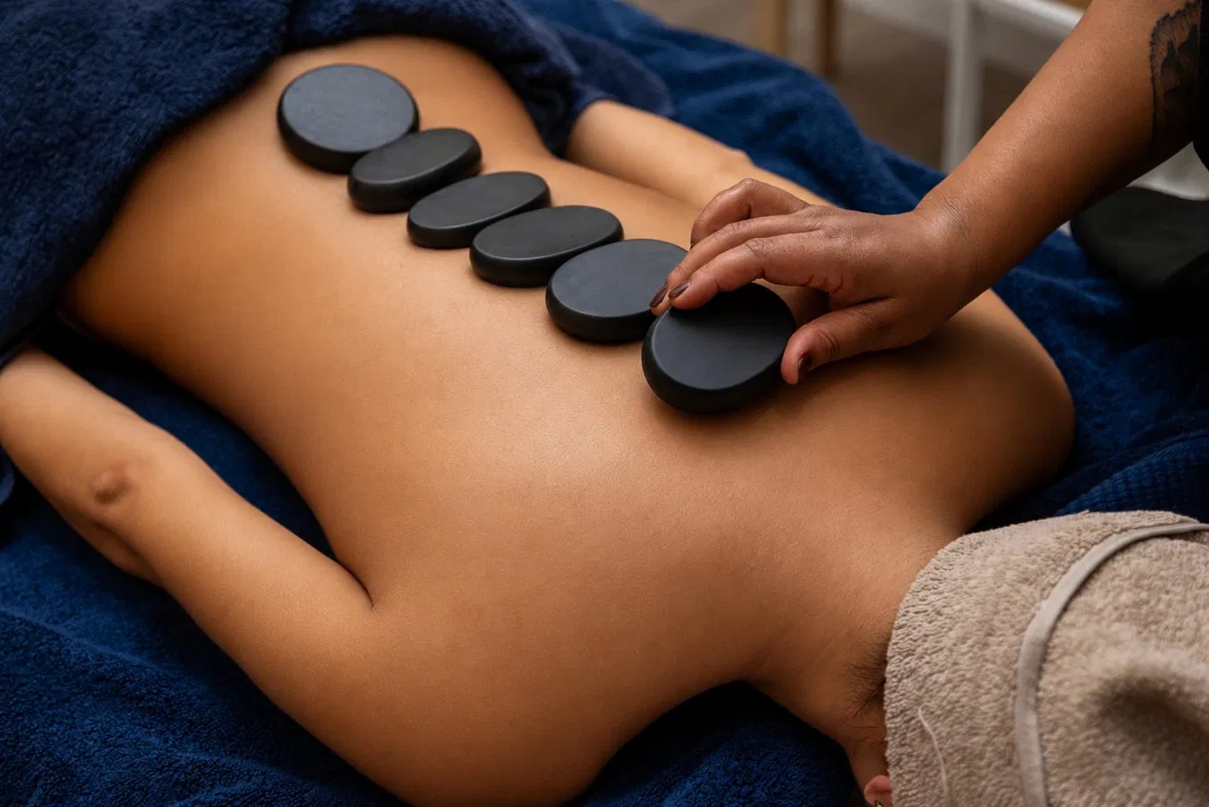 Massaggio hot stone